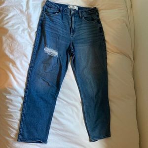 Hollister Curvy High Rise Vintage Straight Jean